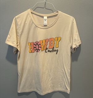 Daisy Rae Howdy Partner Graphic Tee Women’s M